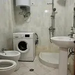 Beachside Family Nest Apt, Spacious & Cozy - By Beta Premium גולם