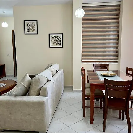 Beachside Family Nest Apt, Spacious & Cozy - By Beta Premium Appartement