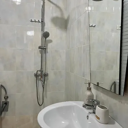 Beachside Family Nest Apt, Spacious & Cozy - By Beta Premium Appartement Golem (Tirana)