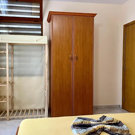 Beachside Family Nest Apt, Spacious & Cozy - By Beta Premium Golem (Tirana)