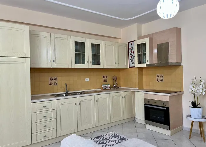 Beachside Family Nest Apt, Spacious & Cozy - By Beta Premium Apartment Golem (Tirana)