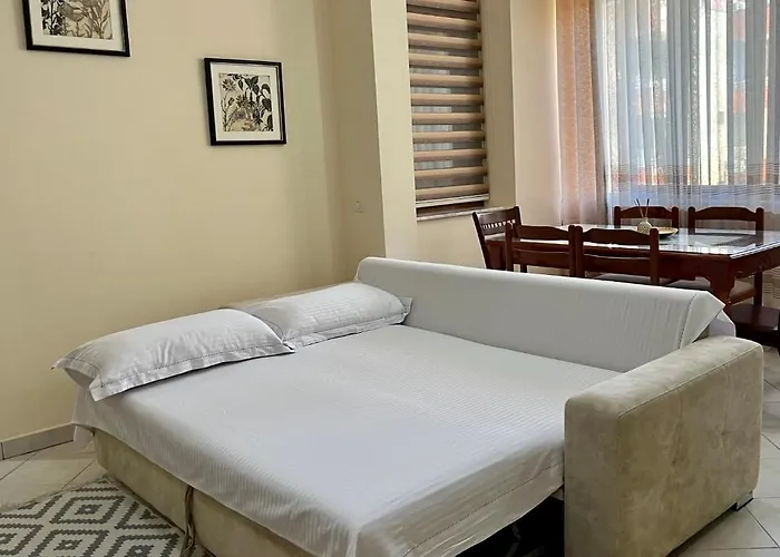 Beachside Family Nest Apt, Spacious & Cozy - By Beta Premium Apartment Golem (Tirana)