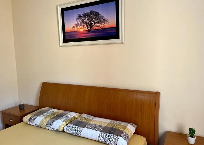 Beachside Family Nest Apt, Spacious & Cozy - By Beta Premium Apartment *