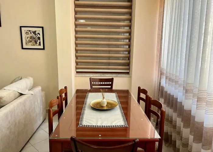 Beachside Family Nest Apt, Spacious & Cozy - By Beta Premium Apartment *