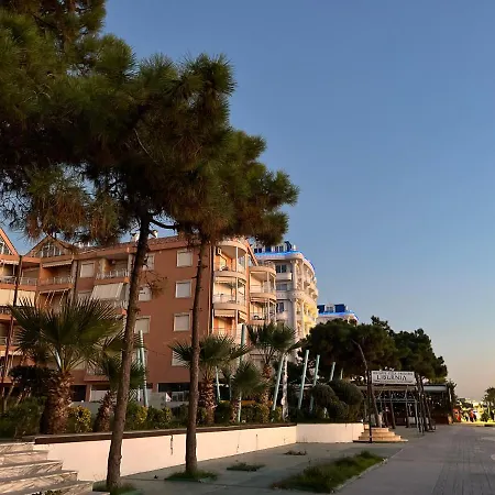 Beachside Family Nest Apt, Spacious & Cozy - By Beta Premium
