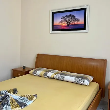 Beachside Family Nest Apt, Spacious & Cozy - By Beta Premium