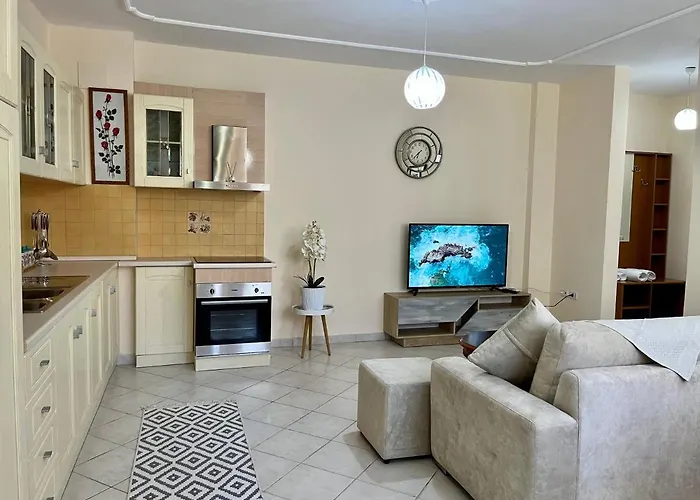 Beachside Family Nest Apt, Spacious & Cozy - By Beta Premium Golem (Tirana)