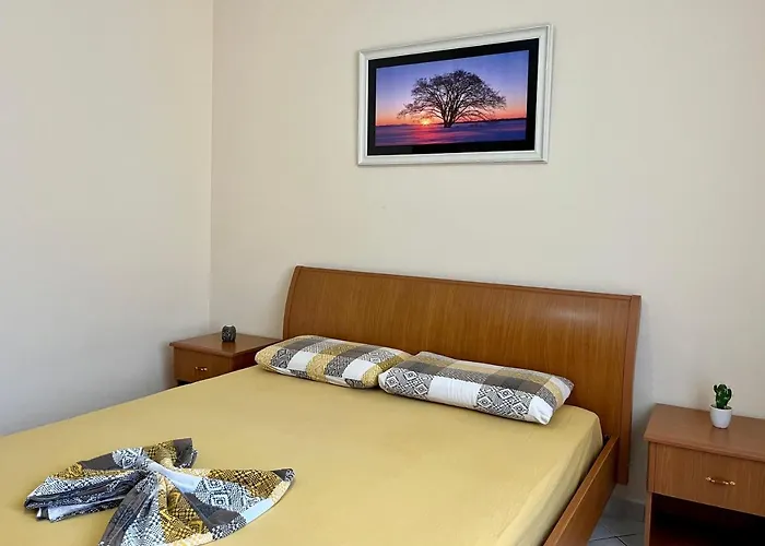 Beachside Family Nest Apt, Spacious & Cozy - By Beta Premium